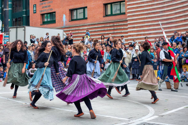 À la découverte des traditions basques : l'essence d'une culture vivace