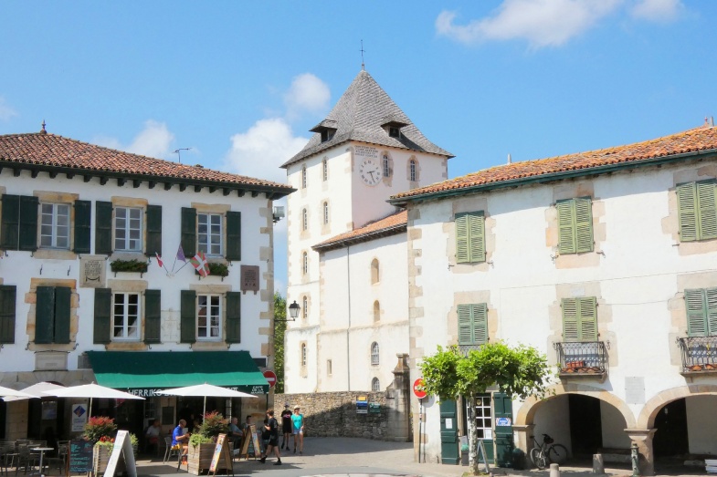 Découvrez le Pays Basque lors de vos vacances dans notre camping de Cambo